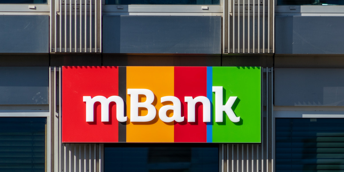 mBank zwiększa rezerwy na hipoteki frankowe w III kwartale o 2,3 mld zł. Z tego powodu zanotuje stratę netto w całym roku. 