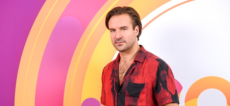 Piotr Stramowski uchyla rąbka tajemnicy. Mówi o rozwodzie z Katarzyną Warnke. "Zostawiłem cały dom"