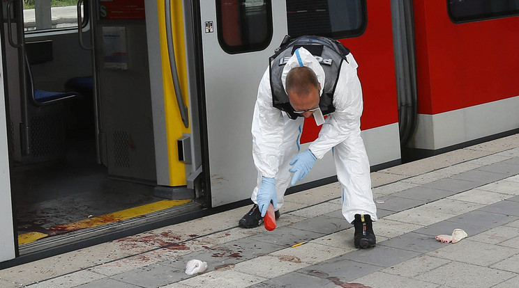 A támadó egy emberrel végzett / Fotó:MTI/AP/Matthias Schrader