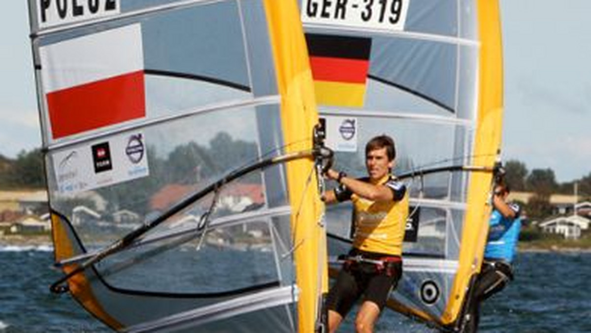 Piotr Myszka wziął udział niedawno w pierwszych zawodach od czasu triumfu w ubiegłorocznych mistrzostwach świata żeglarskiej klasy RS:X. Nasz zawodnik był bezkonkurencyjny podczas Pucharu Świata w Hyeres.