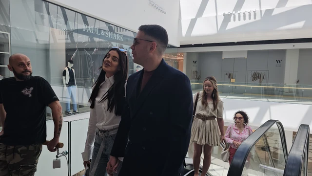 Postala MAJKA i uživa pored Bogdana Srejovića, a evo kako je MISICA Jovana izgledala pre svih KOREKCIJA na licu (FOTO)