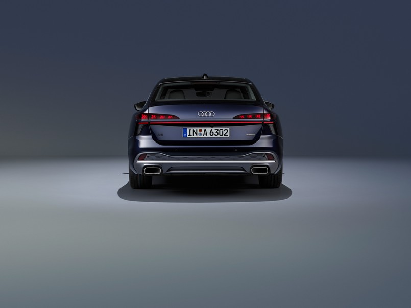 Audi A6 Sedan