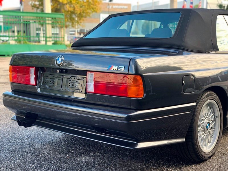 BMW E30 M3 Cabrio