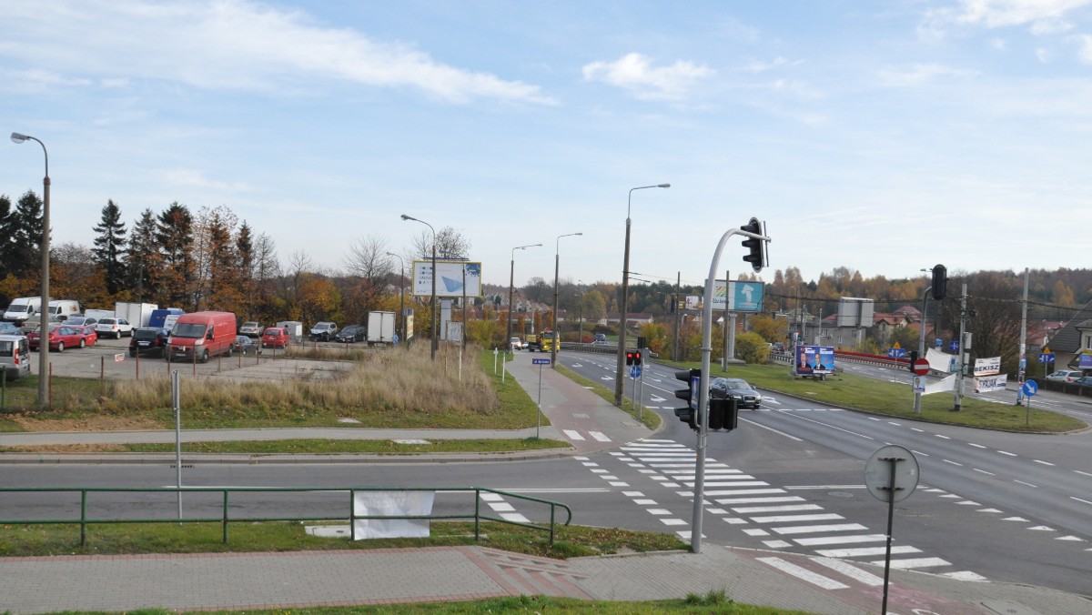 Prezydenci Gdyni i Sopotu podpisali porozumienie, na mocy którego w okolicy skrzyżowania ulic Sopockiej i Wielkopolskiej, gdzie wybudowany zostanie przystanek Pomorskiej Kolei Metropolitalnej, powstanie nowoczesny węzeł integracyjny. Inwestycja ta jest konieczna, ponieważ bez niej dostęp do przystanku PKM byłby znacznie utrudniony.