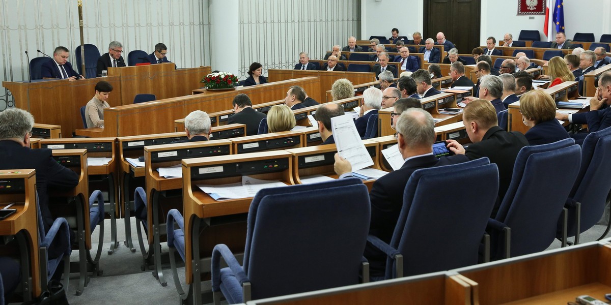 Nocna debata w Senacie. Kwota wolna od podatku będzie podniesiona