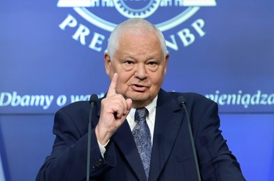 NBP: Analitycy też prognozują przyspieszenie wzrostu PKB Polski