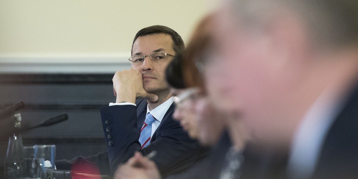 Premier Morawiecki chce odchudzić biurokrację i pomóc polskim firmom