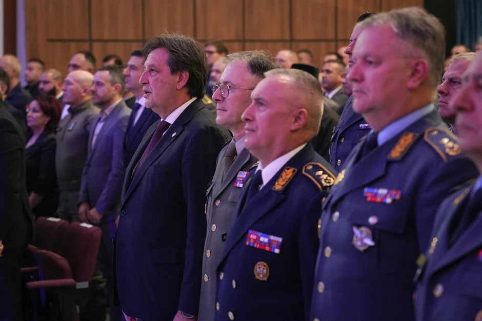 Ministar Gašić prisustvovao obeležavanju Dana Kopnene vojske u Nišu