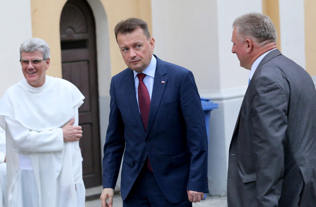 Minister spraw wewnętrznych i administracji Mariusz Błaszczak podczas wizyty na Jasnej Górze.