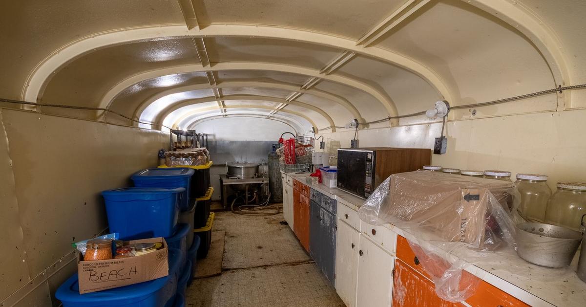 Jak za czasów zimnej wojny. Rośnie zainteresowanie małymi przydomowymi schronami