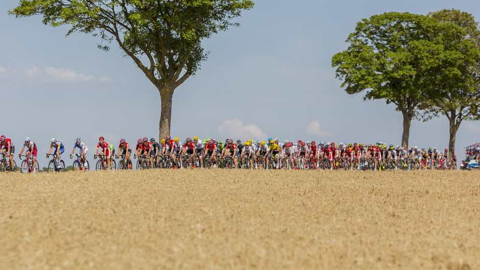 Peleton wyścigu Tour de France w 2017 roku