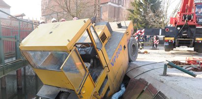 Przez głupi zakład utopił walec w rzece!