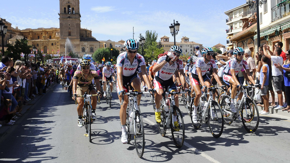 Thor Hushovd (Carvelo TestTeam) wygrał szósty etap Vuelta a Espana. Norweg na finiszu był lepszy od mistrza sprintu Daniele Bennatiego (Liquigas). Liderem klasyfikacji generalnej pozostał Philippe Gilbert z Omegi-Pharma Lotto.