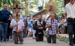 Pielgrzymka dotarła na św. Górę Grabarkę. Trwają obchody Święta Przemienienia Pańskiego [ZDJĘCIA]