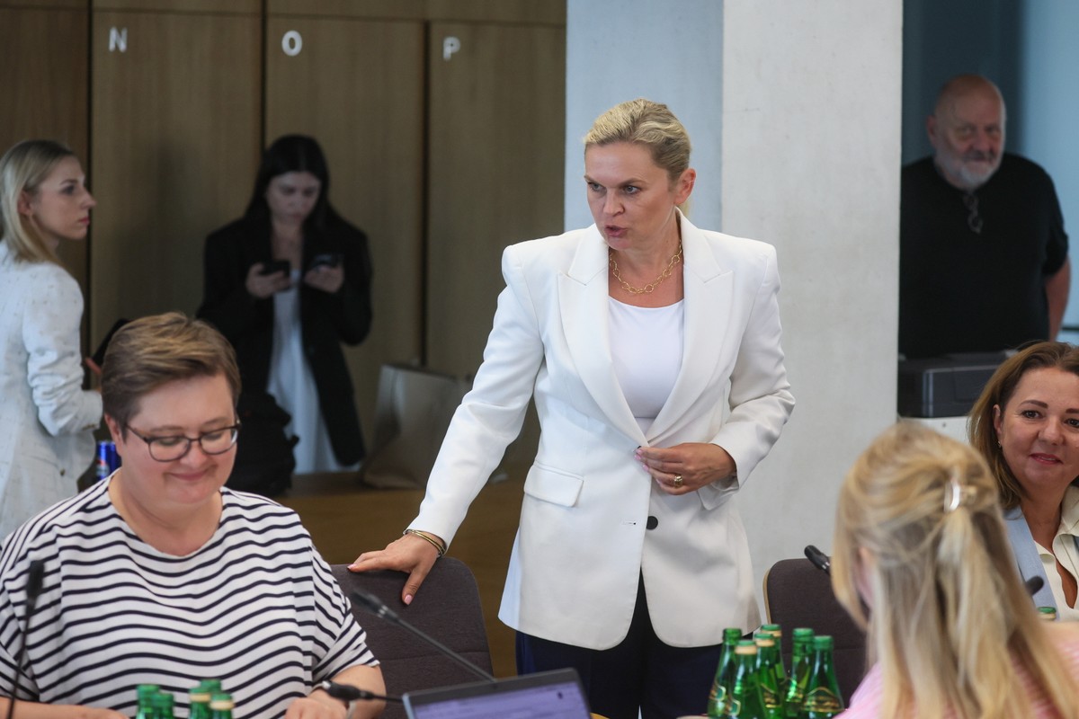 Minister edukacji narodowej Barbara Nowacka oraz wiceminister edukacji narodowej Katarzyna Lubnauer