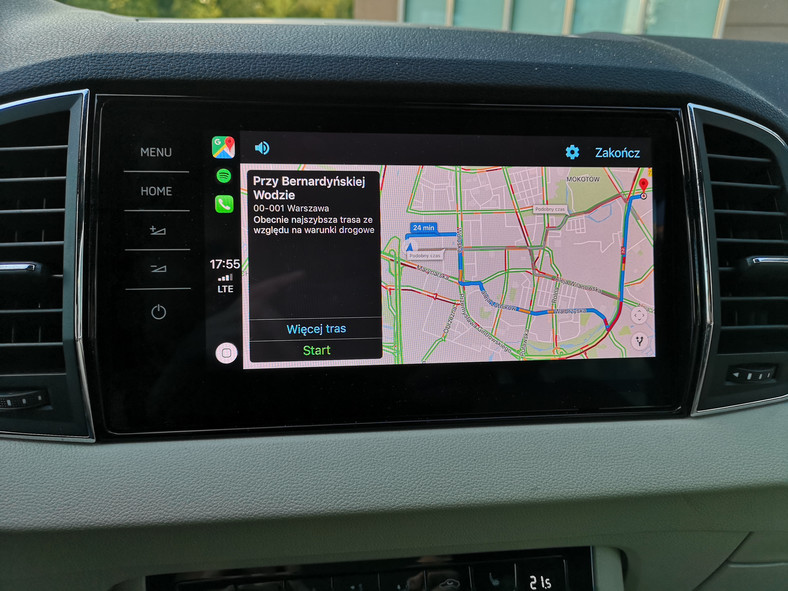 Google Maps w Apple CarPlay
