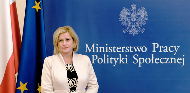 Wiceminister Elżbieta Seredyn poważnie ranna w wypadku. Rządowy samochód rozbity