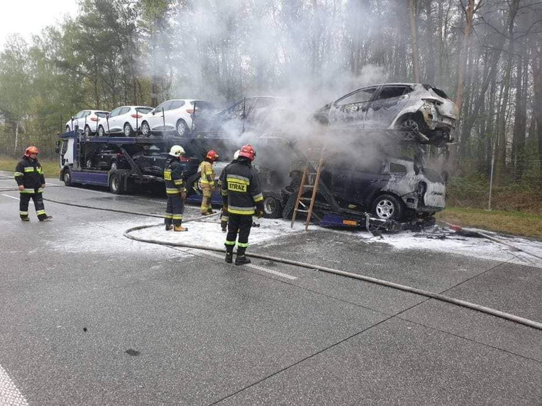 Pożar lawety z nowymi autami na S8