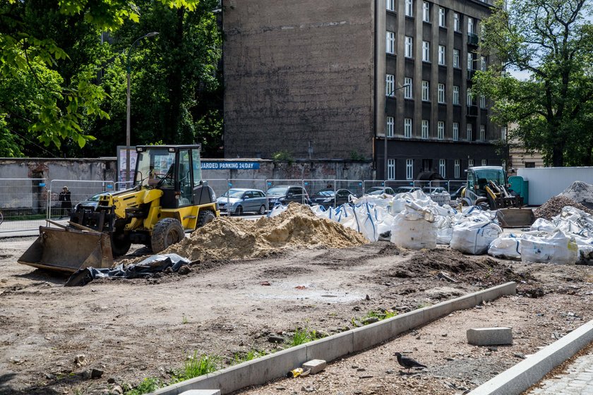 Przedłuża się remont pl. Biskupiego