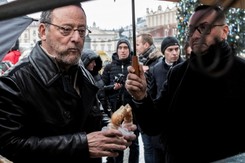 Francuski aktor Jean Reno zwiedził Kraków, zachwycił się polskimi pierogami