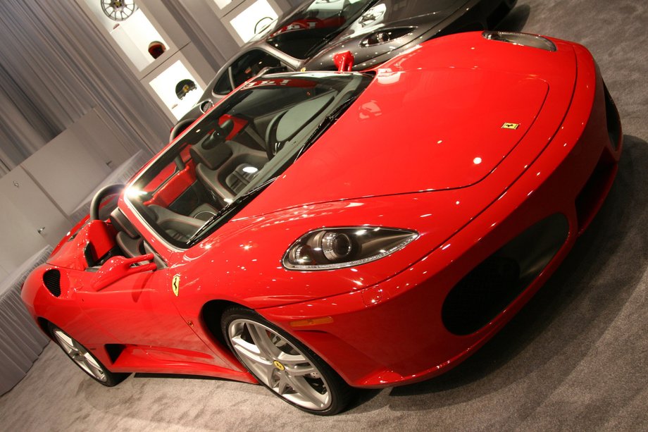 Messijest właścicielem Ferrari F430 Spyder. 