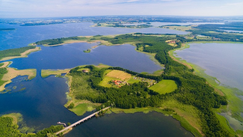 Jeziora na Mazurach świetne na urlop. Piękna przyroda i ciekawe ...