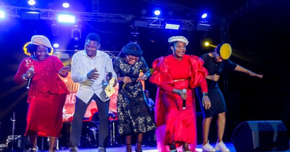 Tope Alabi, Ada Ehi, Eben, others put in powerful performance Simpli Praise 2021 - Vimarsana News