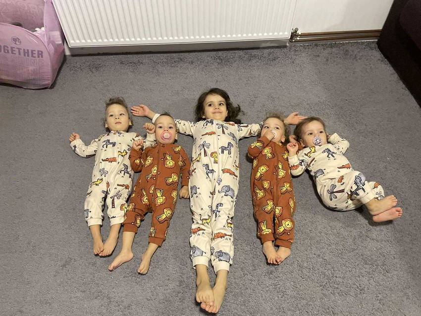 Sestre Gaćeša iz Beograda, najstarija Iskra sa četvorkama