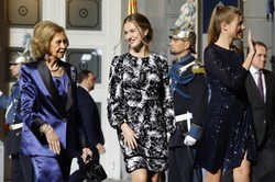 "Mamusia powinna była podpowiedzieć, jak się ubrać". Internauci krytykują styl księżniczki Eleonory. FOTO