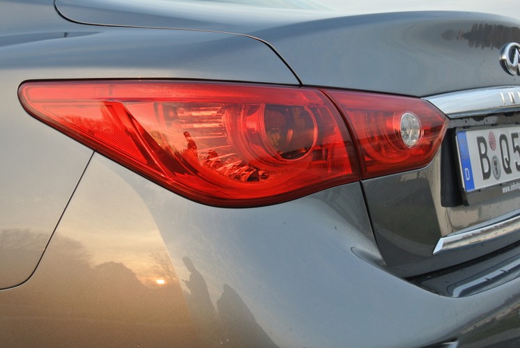 Infiniti Q50 2.0 Turbo