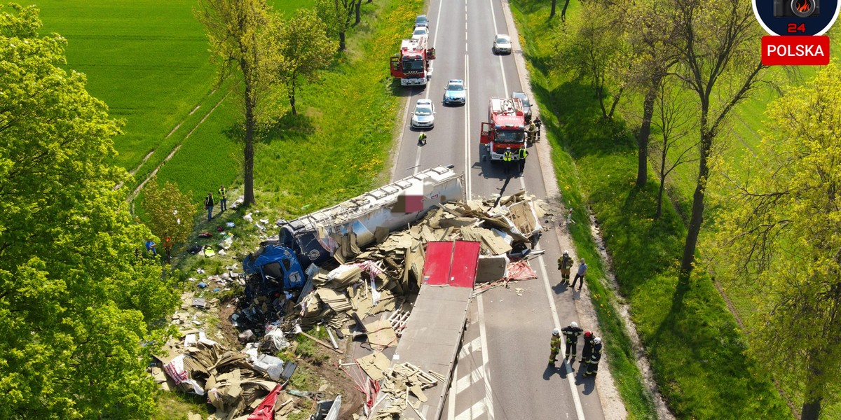 Koszmarny wypadek na Mazowszu. Zginęła jedna osoba.