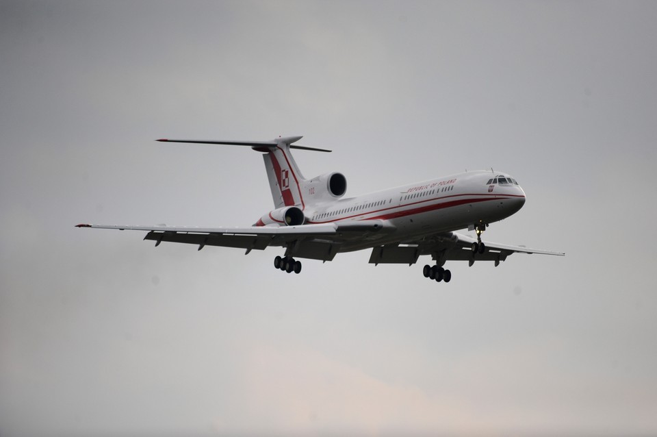 WARSZAWA SAMOLOT TU-154M WRÓCIŁ DO POLSKI