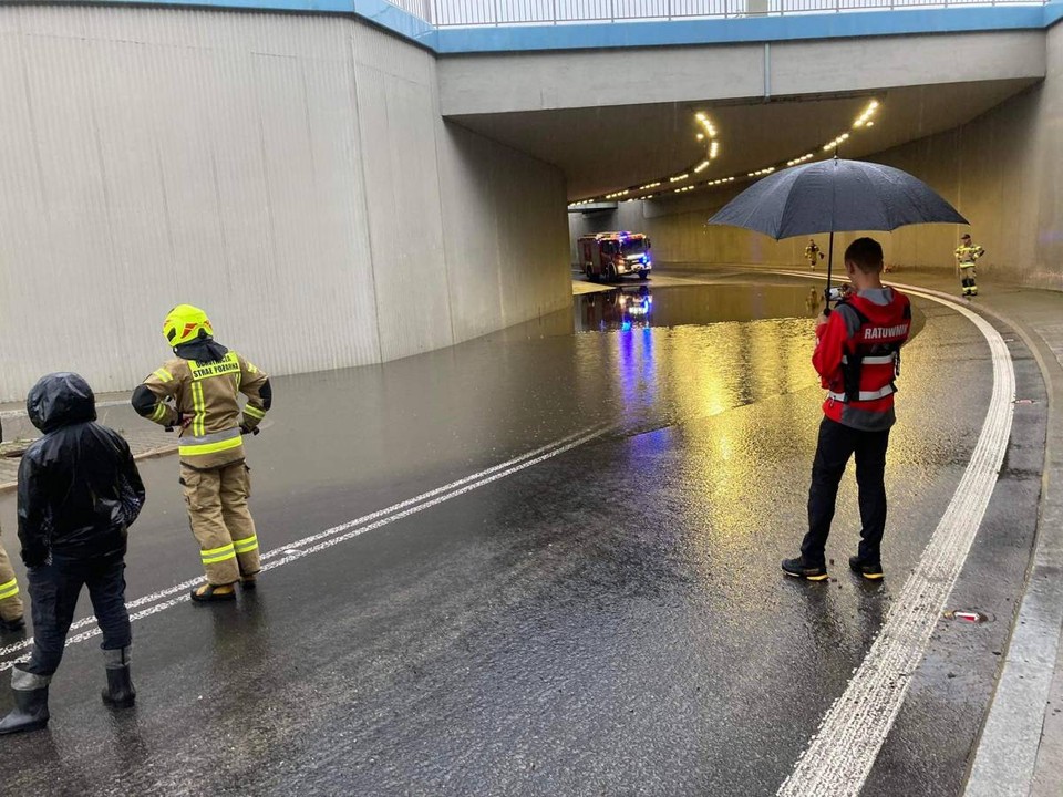 Zalany tunel Zakopianki w Poroninie