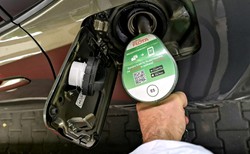 Czesi wykupią nam całe paliwo? Masowo przyjeżdżają do Polski tankować