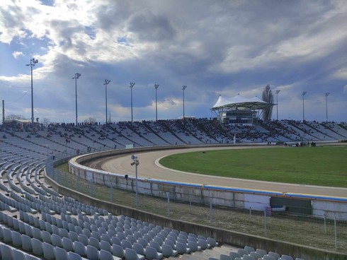 Mimo wietrznej pogody, kibice przybyli na stadion w Częstochowie! fot. Bartłomiej Jejda