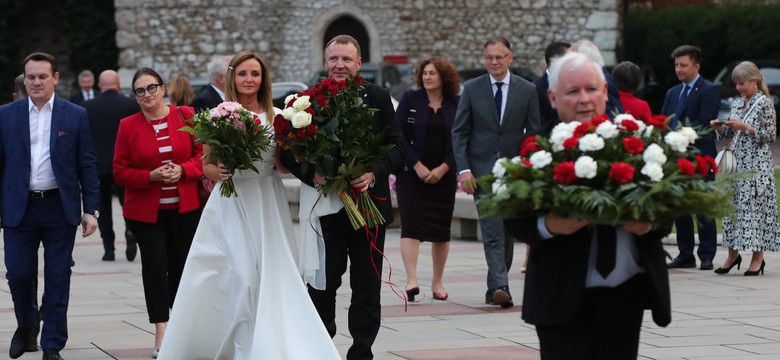 Ślub Kurskiego wpisuje się w rekonstrukcję sanacji przez PiS. W końcu Piłsudski poślubił mężatkę [FELIETON]