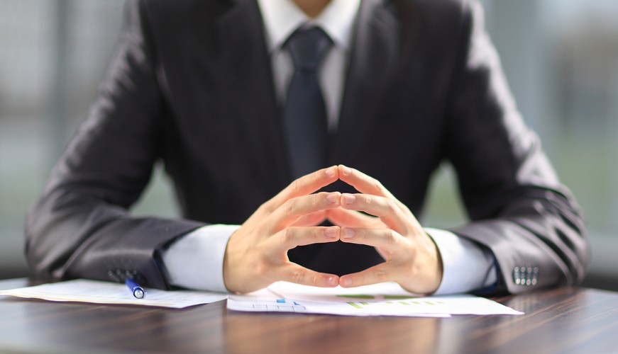 <B>Niezależność</b><BR><BR> Daj swoim pracownikom więcej wolności, niech sami wypracują model pracy, który pozwala im na osiąganie najlepszych wyników. Pamiętaj, że zarządzasz zespołem, nie linią montażową. Jeżeli nie będziesz ingerować we wszystko co robią, produktywność tylko wzrośnie.