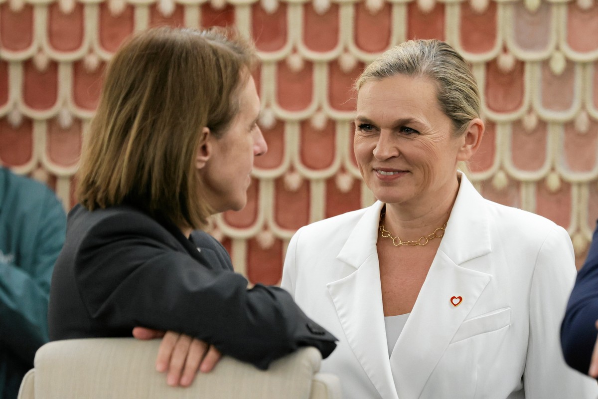 Barbara Nowacka, Nowacka
