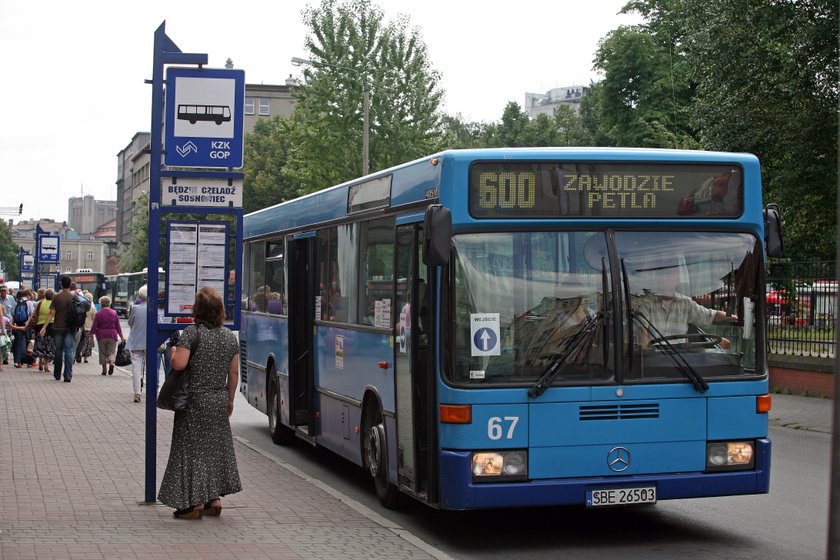 Objazdy przez jarmark na Nikiszowcu