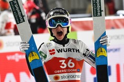 Ema Klinec mistrzynią świata w skokach narciarskich. Polki poza "30"