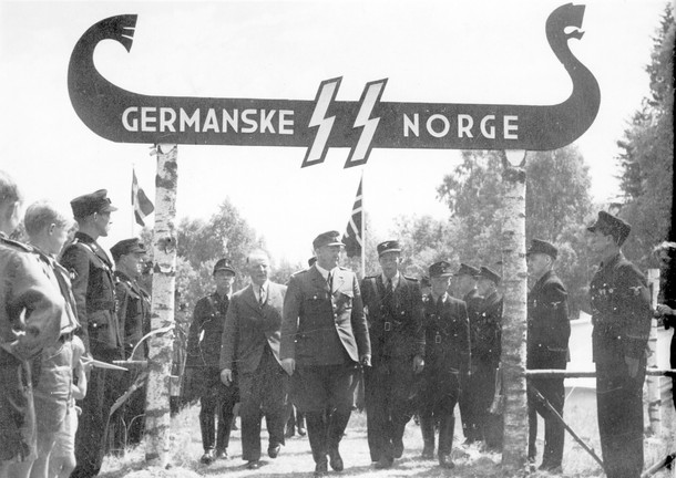 Przywódca norweskich faszystów na spotkaniu Nasjonal Samling w Zielone Świątki, czerwiec 1943 r.