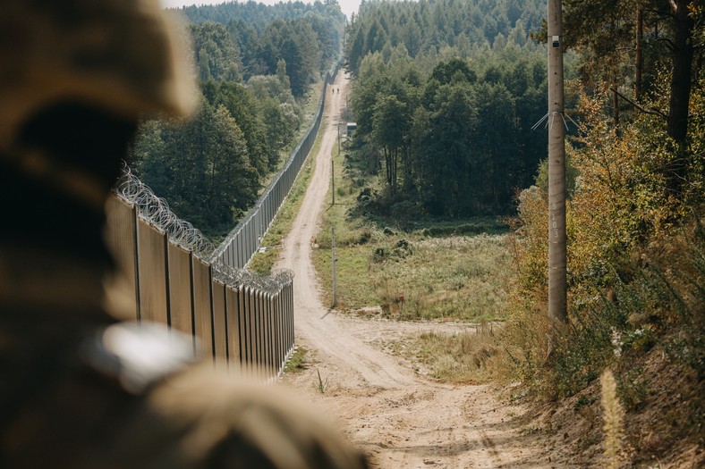 Nowo formowany w ramach Wojsk Obrony Terytorialnej (WOT) Komponent Obrony Pogranicza (KOP) ma być formacją w większym stopniu uzawodowioną niż WOT. Docelowo aż połowa tam służących żołnierzy będzie zawodowa.