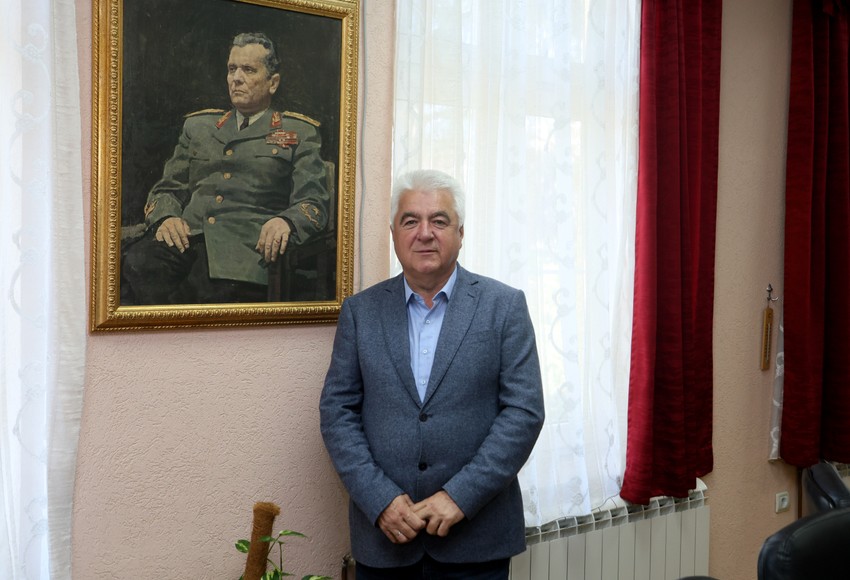 Tito iz Sopota i portret pravog Tita