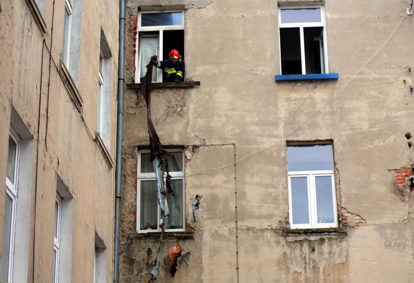 Pożar w kamienicy przy ul. Żeromskiego w Łodzi. Mężczyzna spłonął w łóżku