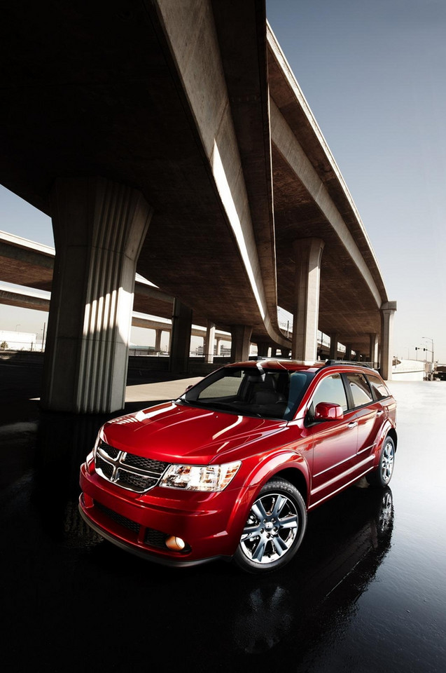 Dodge Journey z „pierścieniami ognia”