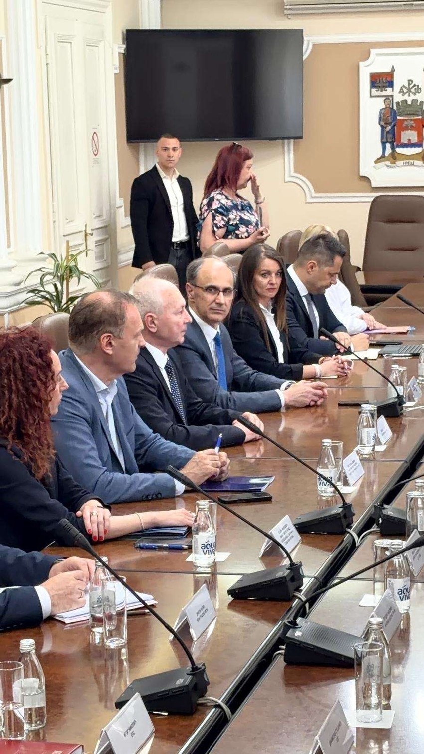 premijer Macut na otvaranju Kancelarije za komunikaciju gradjana sa Vladom u Nišu