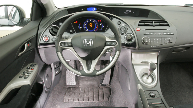 2. Honda Civic VIII (2005-12) od 18 500 zł  