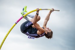 Armand Duplantis ma duży talent do golfa. Tak uważają eksperci