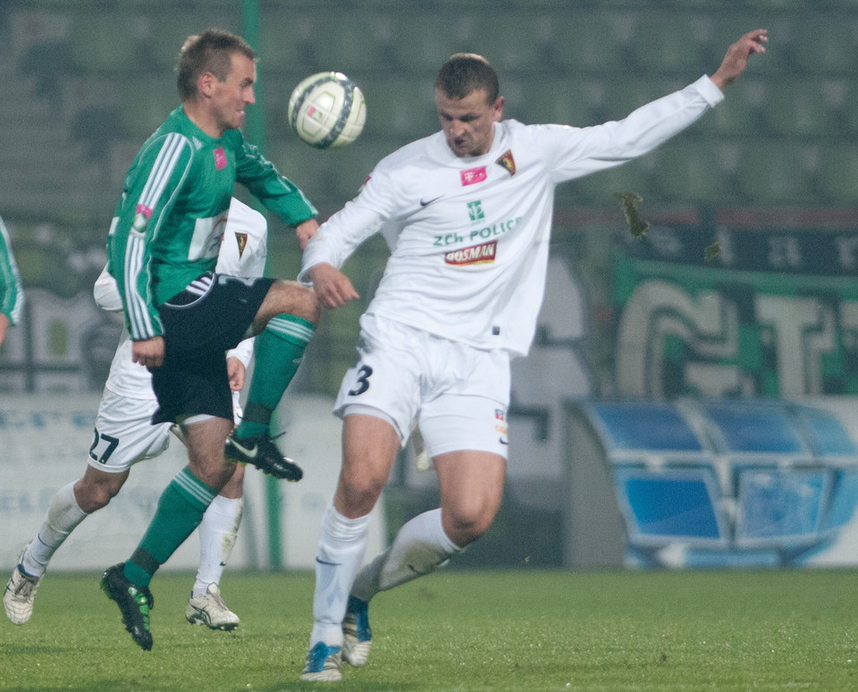 PIŁKARSKA EKSTRAKLASA GKS BEŁCHATÓW KONTRA POGOŃ