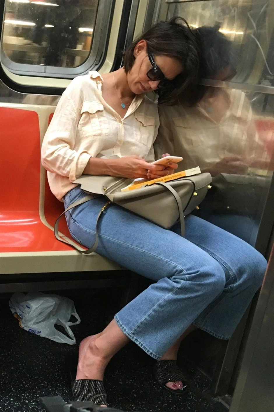 Kejti Holms posle svega nije svoja, a sanjala je lepu ljubavnu priču